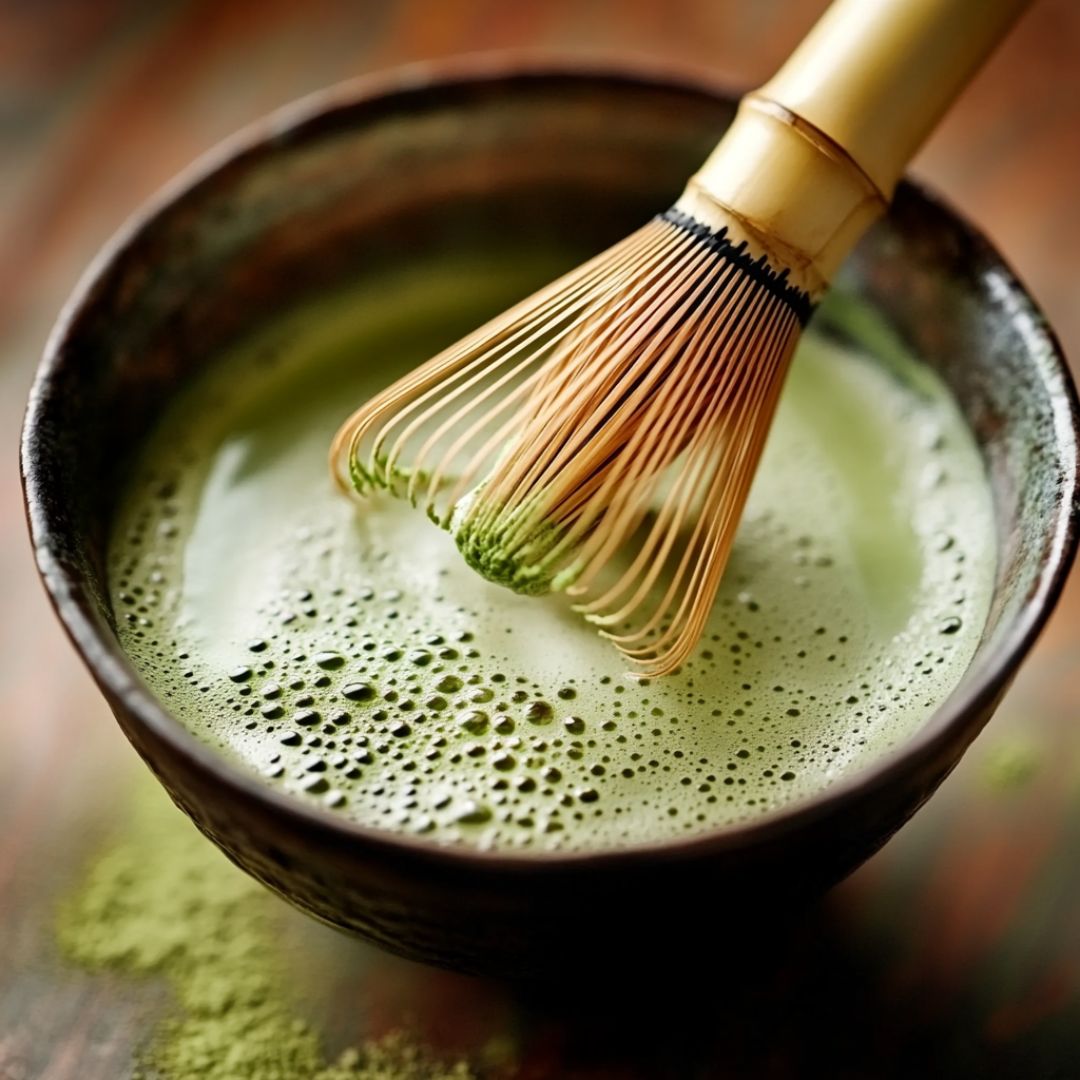 Matcha fouetté au chasen, mousse onctueuse
